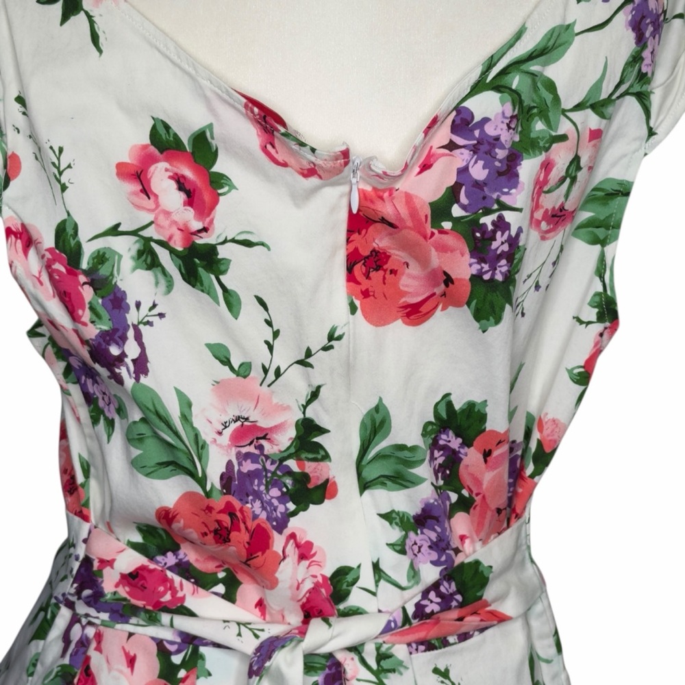 Belle Poque Floral Sweetheart Retro 50s Dress in White with Pink & Purple Blooms - Picture 6 of 10